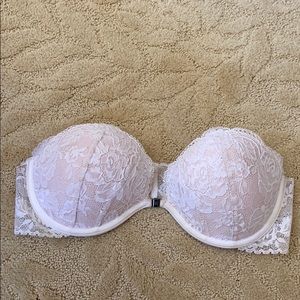 Victoria’s Secret strapless lace bra 34C